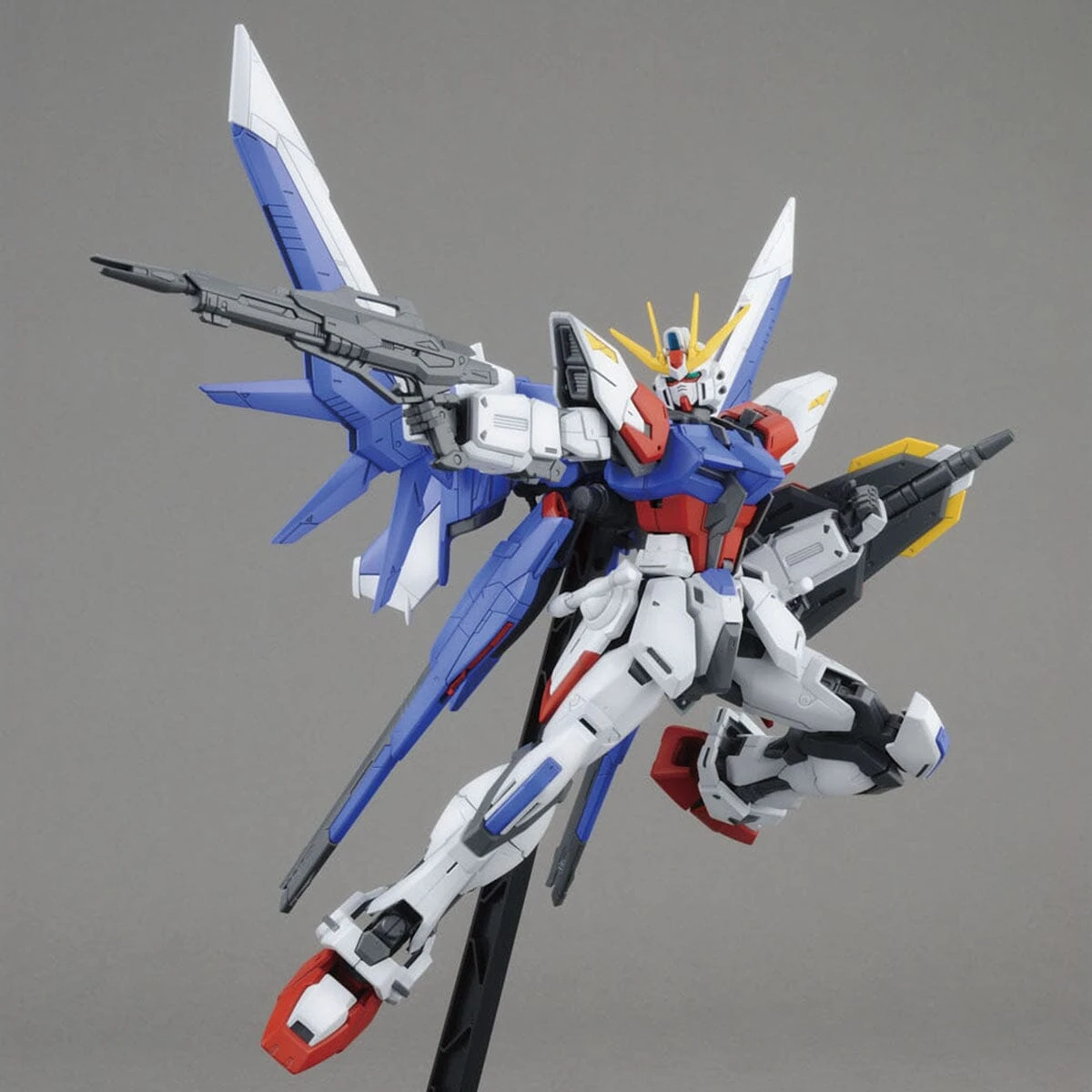 Bandai MG 1/100 Build Strike Gundam Full Package 6 Bandai MG 1/100 Build Strike Gundam Full Package - Image 4