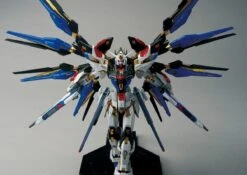 Bandai MGEX 1/100 Strike Freedom Gundam