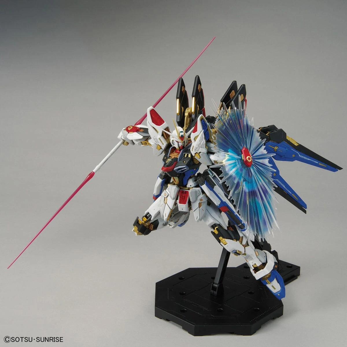 Bandai MGEX 1/100 Strike Freedom Gundam 11 Bandai MGEX 1/100 Strike Freedom Gundam - Image 9