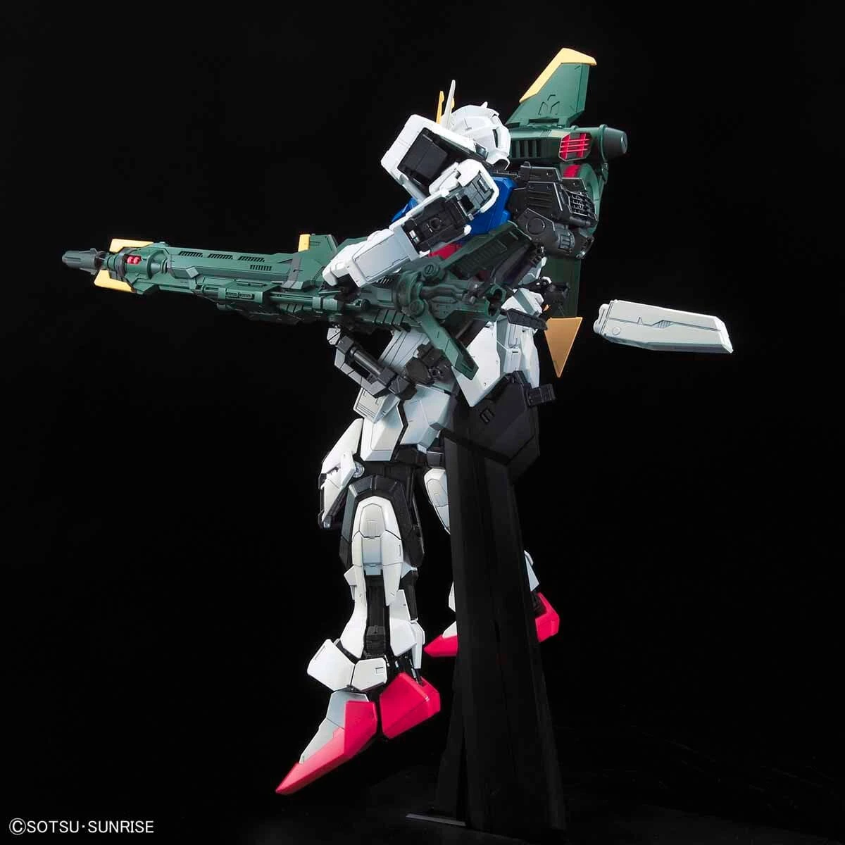 Bandai PG 1/60 Perfect Strike Gundam 15 Bandai PG 1/60 Perfect Strike Gundam - Image 13