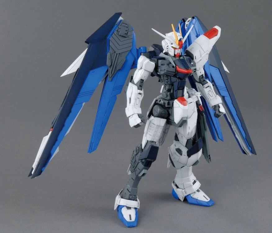 Bandai MG 1/100 Freedom Gundam (Ver 2.0) 11 Bandai MG 1/100 Freedom Gundam (Ver 2.0) - Image 9