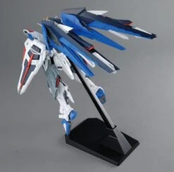 Bandai MG 1/100 Freedom Gundam (Ver 2.0) 25 Bandai MG 1/100 Freedom Gundam (Ver 2.0) -Children Toy Store 6290cd17 148f 4af2 97dc aeceea2492e8