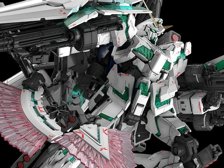Bandai RG 1/144 #30 Full Armor Unicorn Gundam 3 Bandai RG 1/144 #30 Full Armor Unicorn Gundam