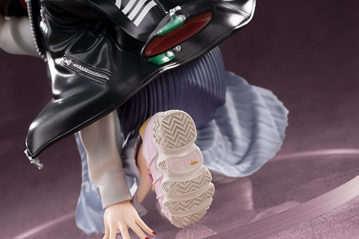 Rebuild Of Evangelion Mari Makinami Illustrious (Radio EVA Ver. Part 2) 1/7 Scale Figure 9 Rebuild Of Evangelion Mari Makinami Illustrious (Radio EVA Ver. Part 2) 1/7 Scale Figure - Image 7