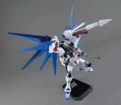 Bandai MG 1/100 Freedom Gundam (Ver 2.0) 21 Bandai MG 1/100 Freedom Gundam (Ver 2.0) -Children Toy Store fcfba00f a5eb 4c0c b1b3 c45f8b247788