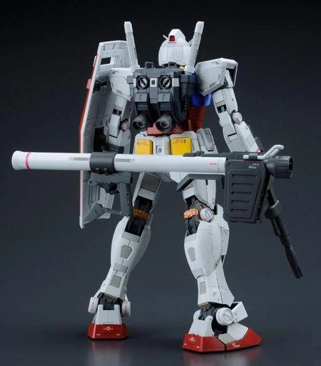 Bandai MG 1/100 RX-78-2 Gundam Ver. 3.0 6 Bandai MG 1/100 RX-78-2 Gundam Ver. 3.0 - Image 4