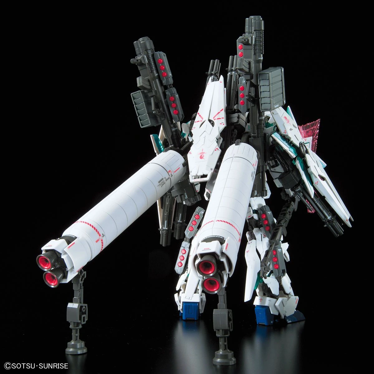 Bandai RG 1/144 #30 Full Armor Unicorn Gundam 10 Bandai RG 1/144 #30 Full Armor Unicorn Gundam - Image 8